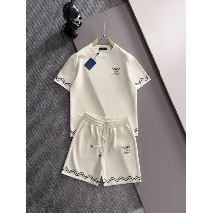 Louis Vuitton Short Tracksuits For Men in 208785
