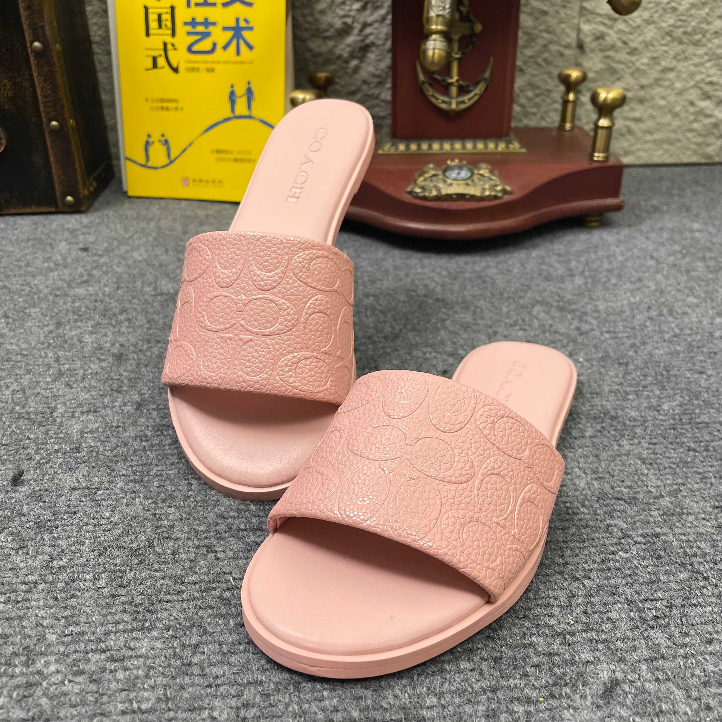 Cheap new Coach Slippers size 36-41 in 208580, $60 USD- [IB208580] - Replica Coach Slippers