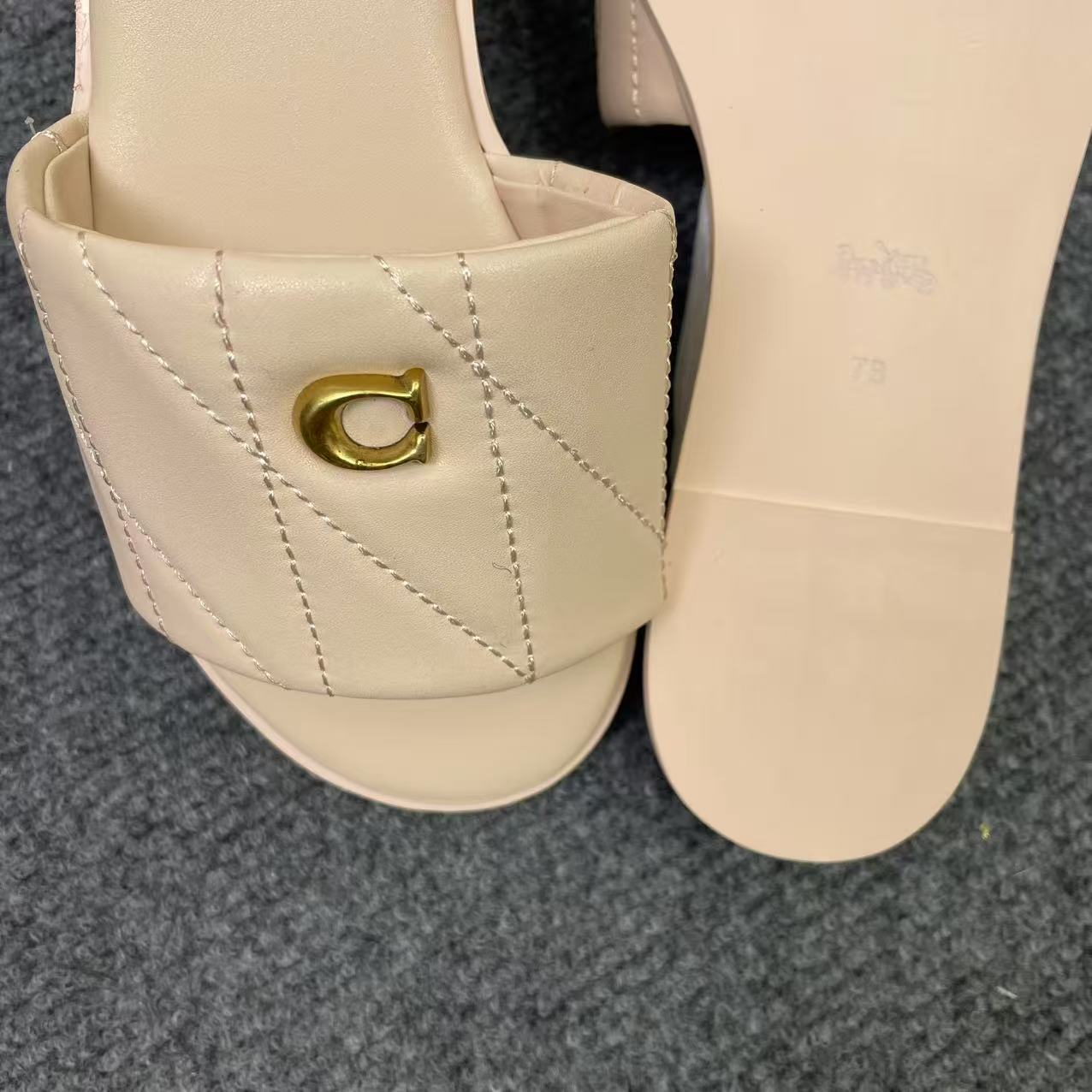 Cheap new Women Coach Slippers Good quality size 36-41 in 208584, $60 USD- [IB208584] - Replica Coach Slippers