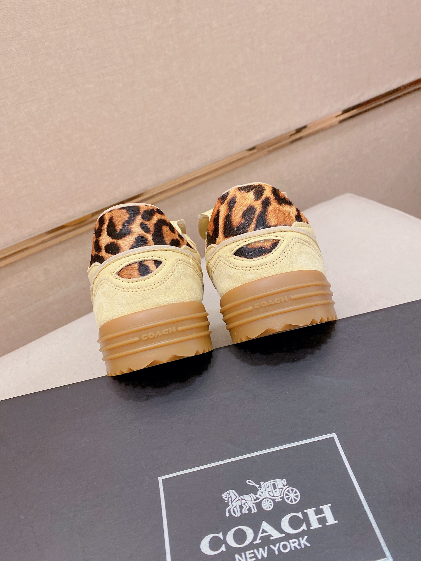 Cheap new Women Coach Sneakers  size 36-41 in 208593, $125 USD- [IB208593] - Replica Coach Sneakers