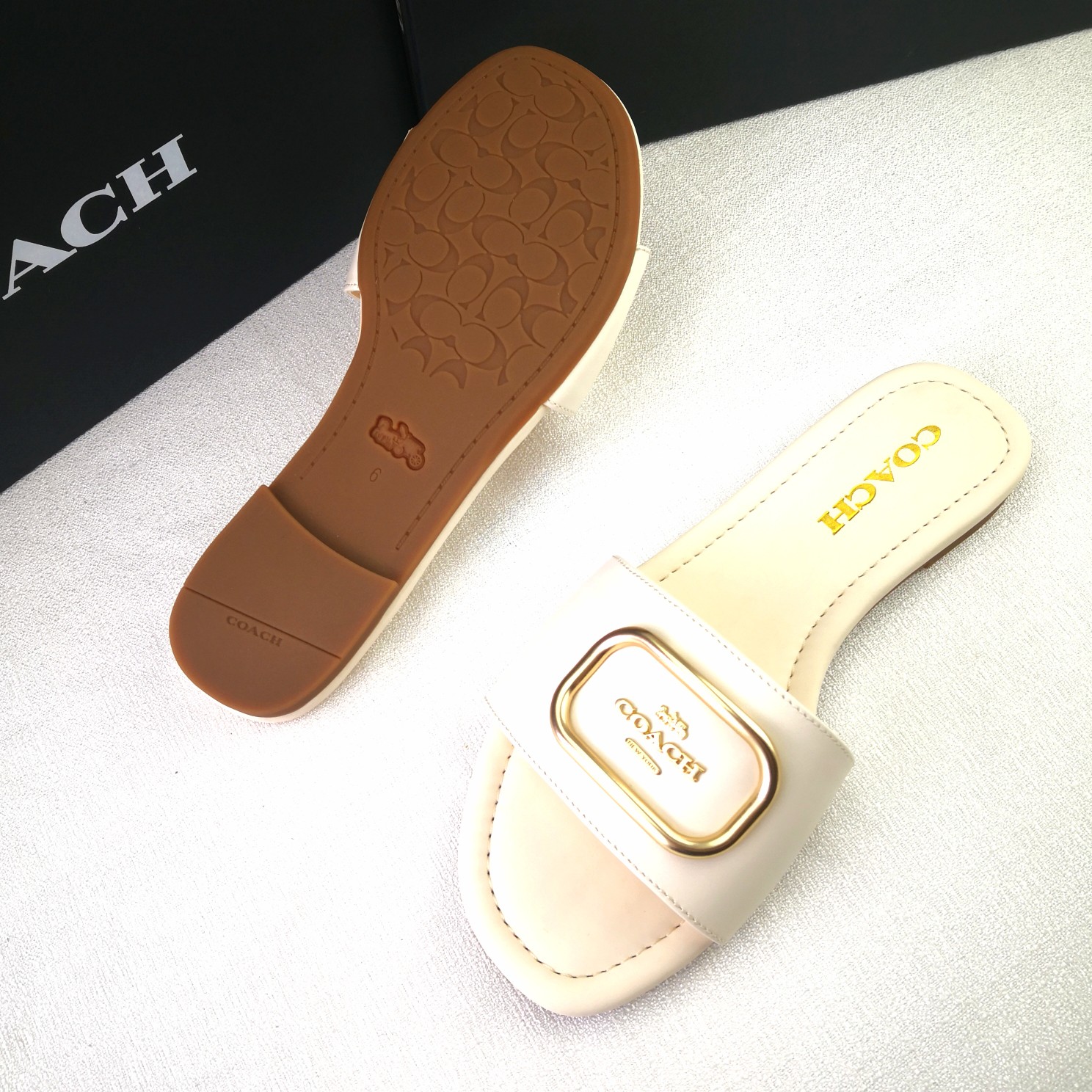 Cheap new Women Coach Slippers  size 35-40 in 208606, $58 USD- [IB208606] - Replica Coach Slippers