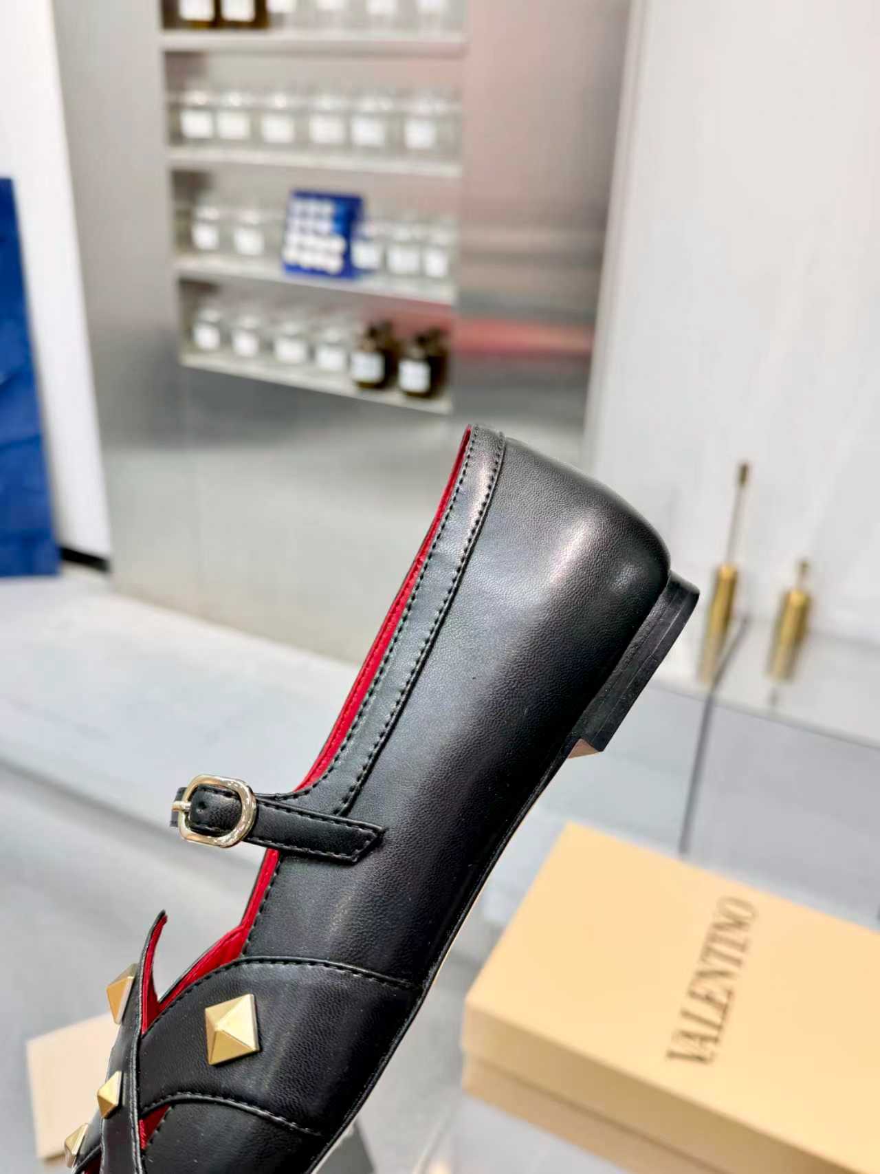 Cheap New Arrivals Valentino Sandals For Women in 208718, $75 USD- [IB208718] - Replica Valentino Slippers and Sandals For Women