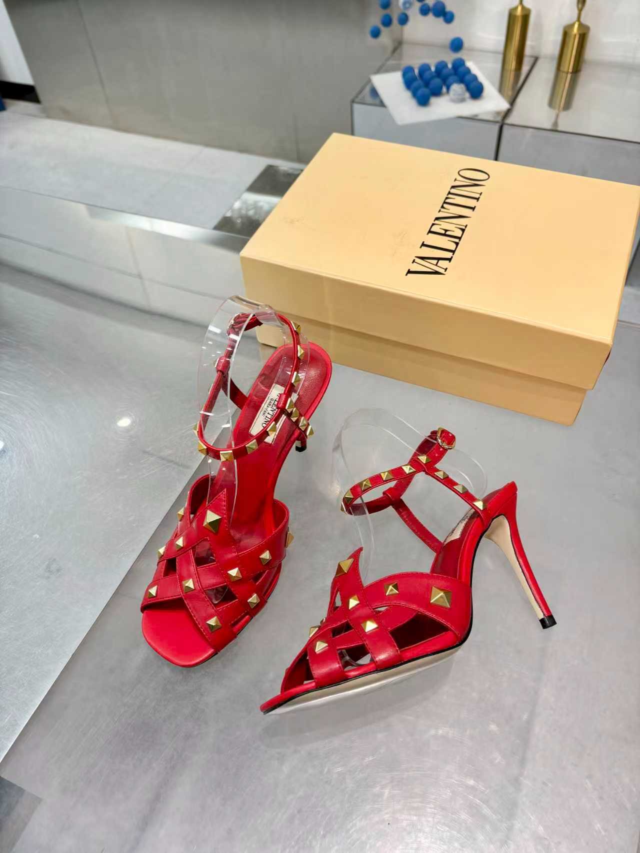 Cheap New Arrivals Valentino High Heels For Women in 208732, $75 USD- [IB208732] - Replica Valentino Pumps For Women