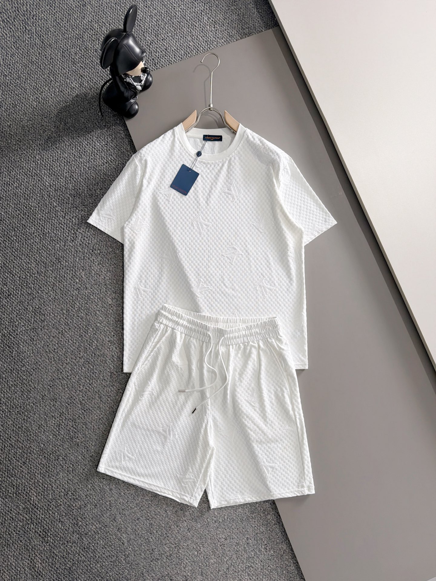 Cheap Louis Vuitton Short Tracksuits For Men in 208768, $55 USD- [IB208768] - Replica Louis Vuitton Short Tracksuits For Men