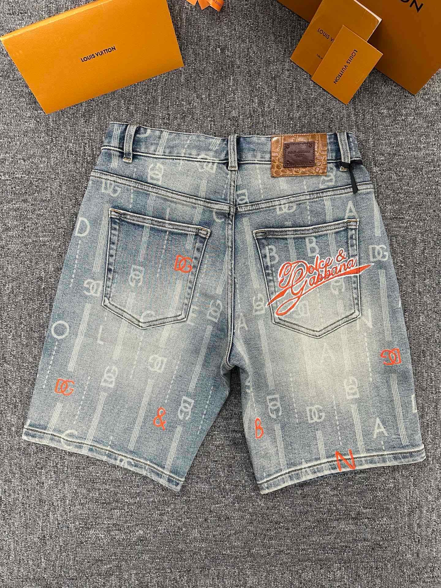 Cheap High quality DG Short Jeans For Men in 208787, $65 USD- [IB208787] - Replica DG Short Jeans For Men