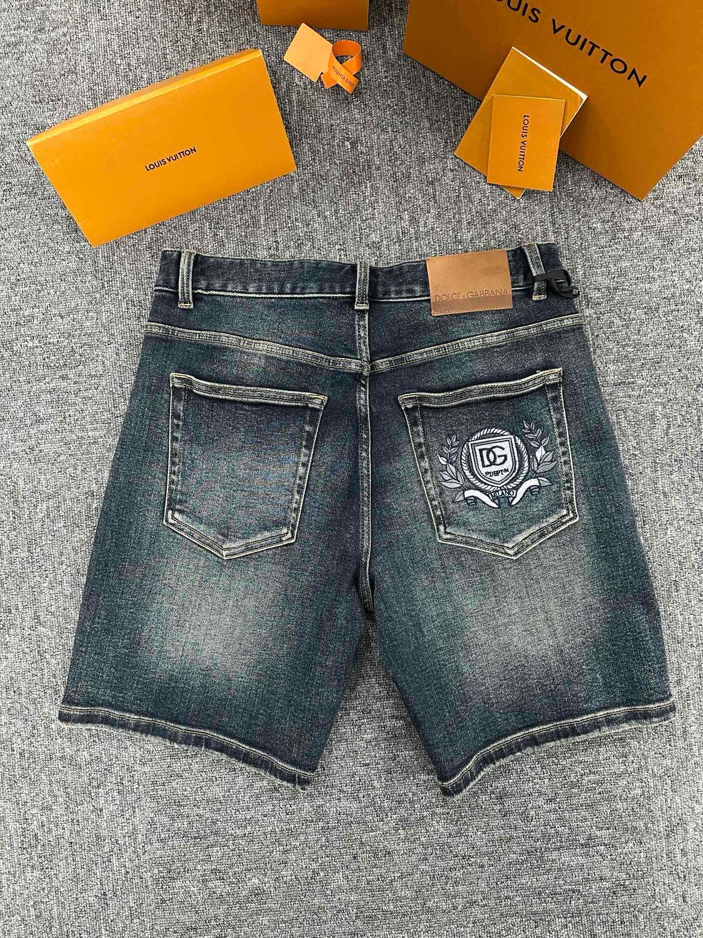 Cheap High quality DG Short Jeans For Men in 208794, $65 USD- [IB208794] - Replica DG Short Jeans For Men