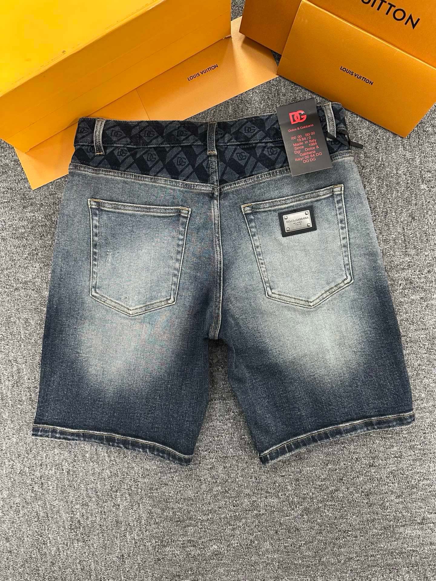 Cheap High quality DG Short Jeans For Men in 208796, $65 USD- [IB208796] - Replica DG Short Jeans For Men