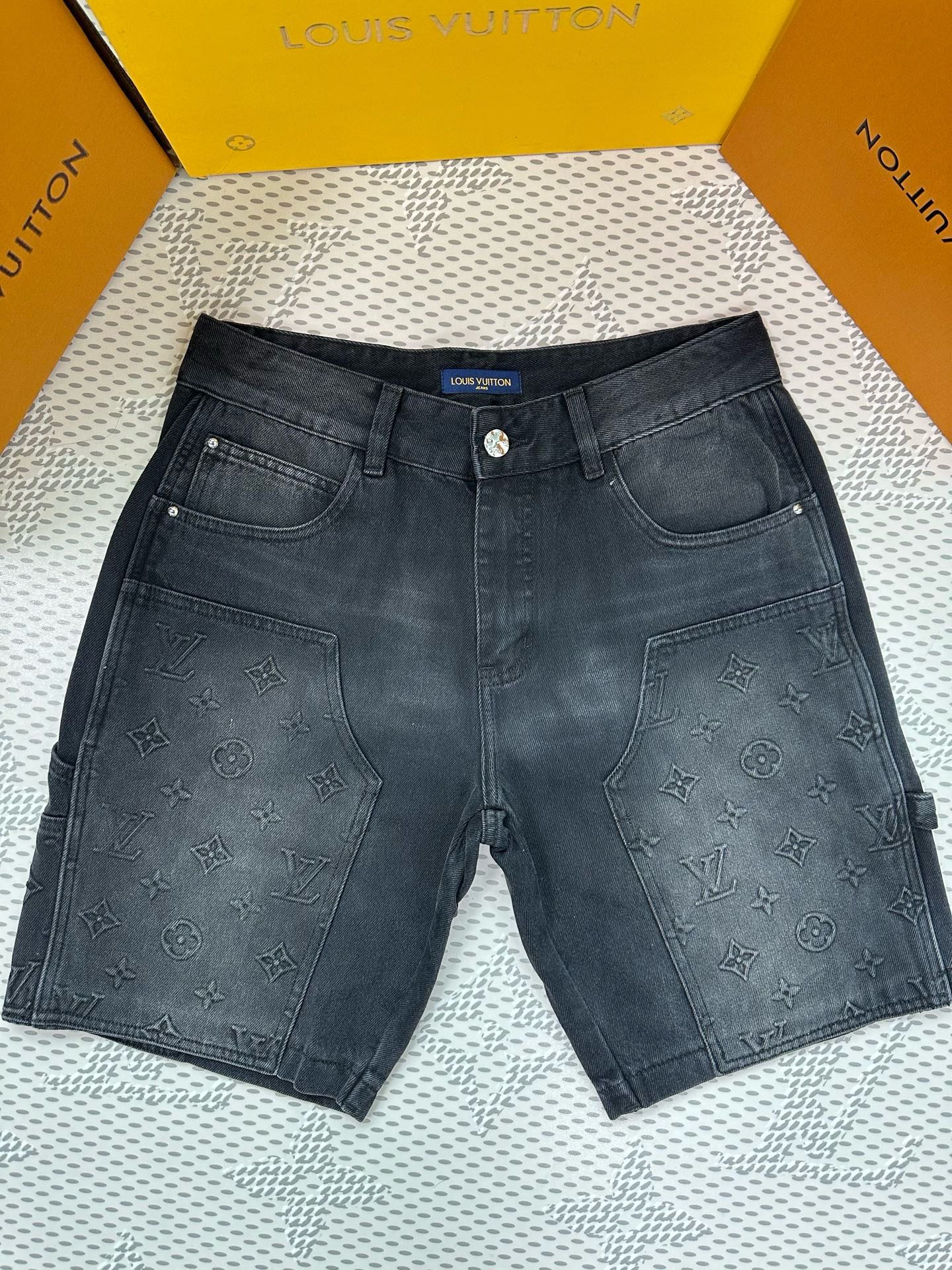 Cheap High quality Louis Vuitton Short Jeans For Men in 208804, $65 USD- [IB208804] - Replica Louis Vuitton Short Jeans For Men