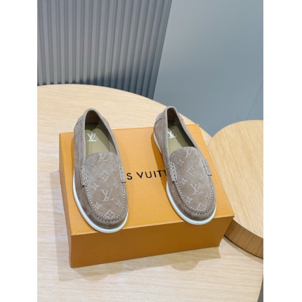 New Arrivals High quality Louis Vuitton Loafers For Men in 208911