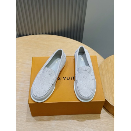 New Arrivals High quality Louis Vuitton Loafers For Men in 208915