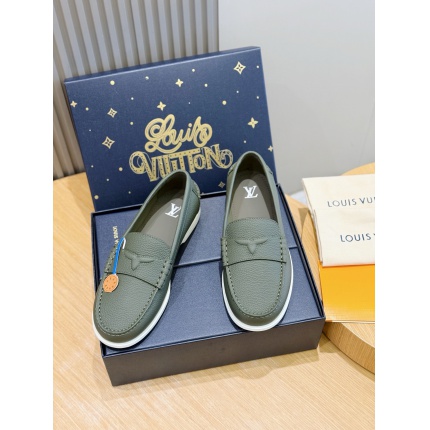 New Arrivals High quality Louis Vuitton Loafers For Men in 208921