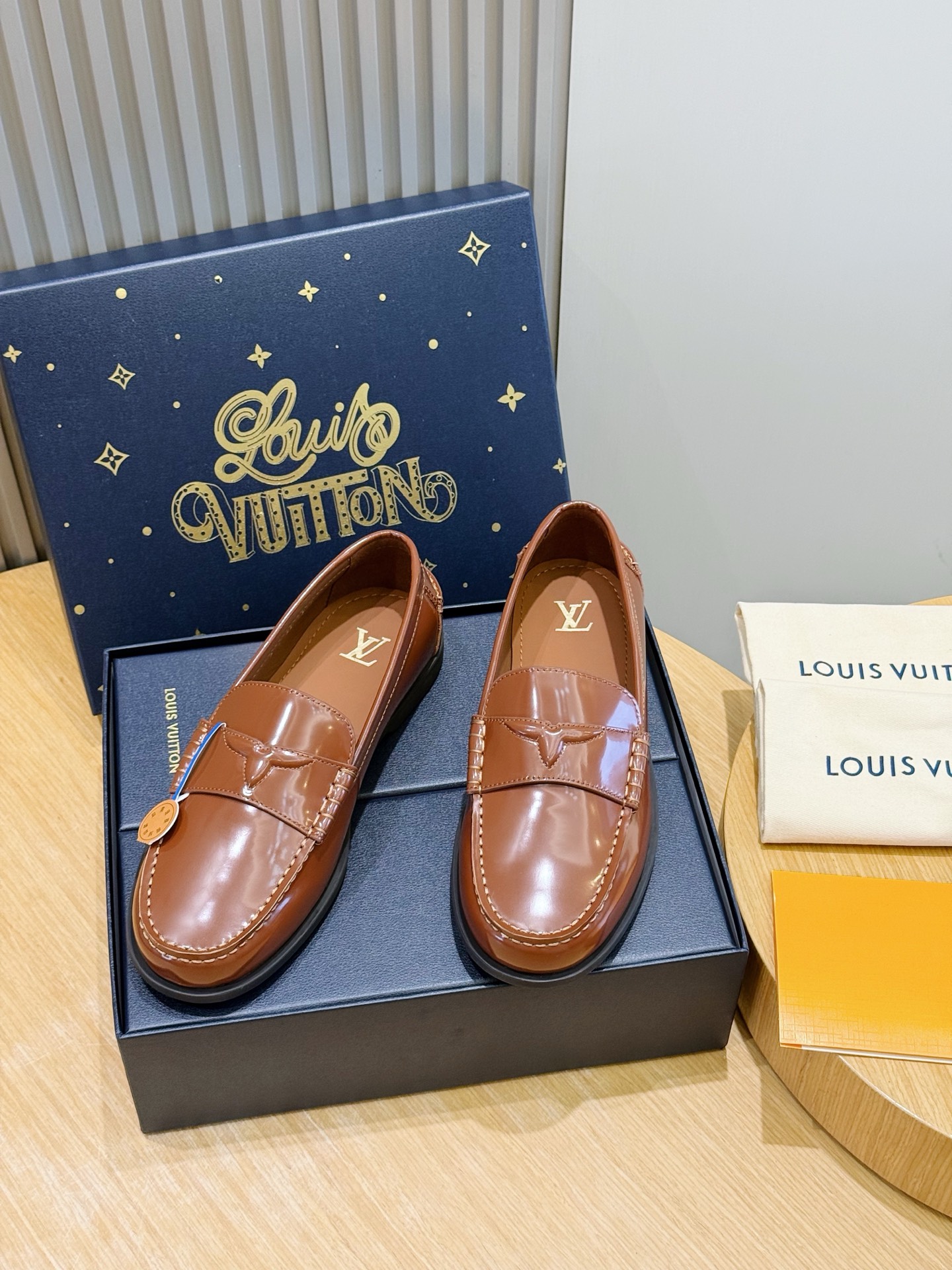 Cheap New Arrivals High quality Louis Vuitton Loafers For Men in 208927, $105 USD- [IB208927] - Replica Louis Vuitton Leather Loafers For Men