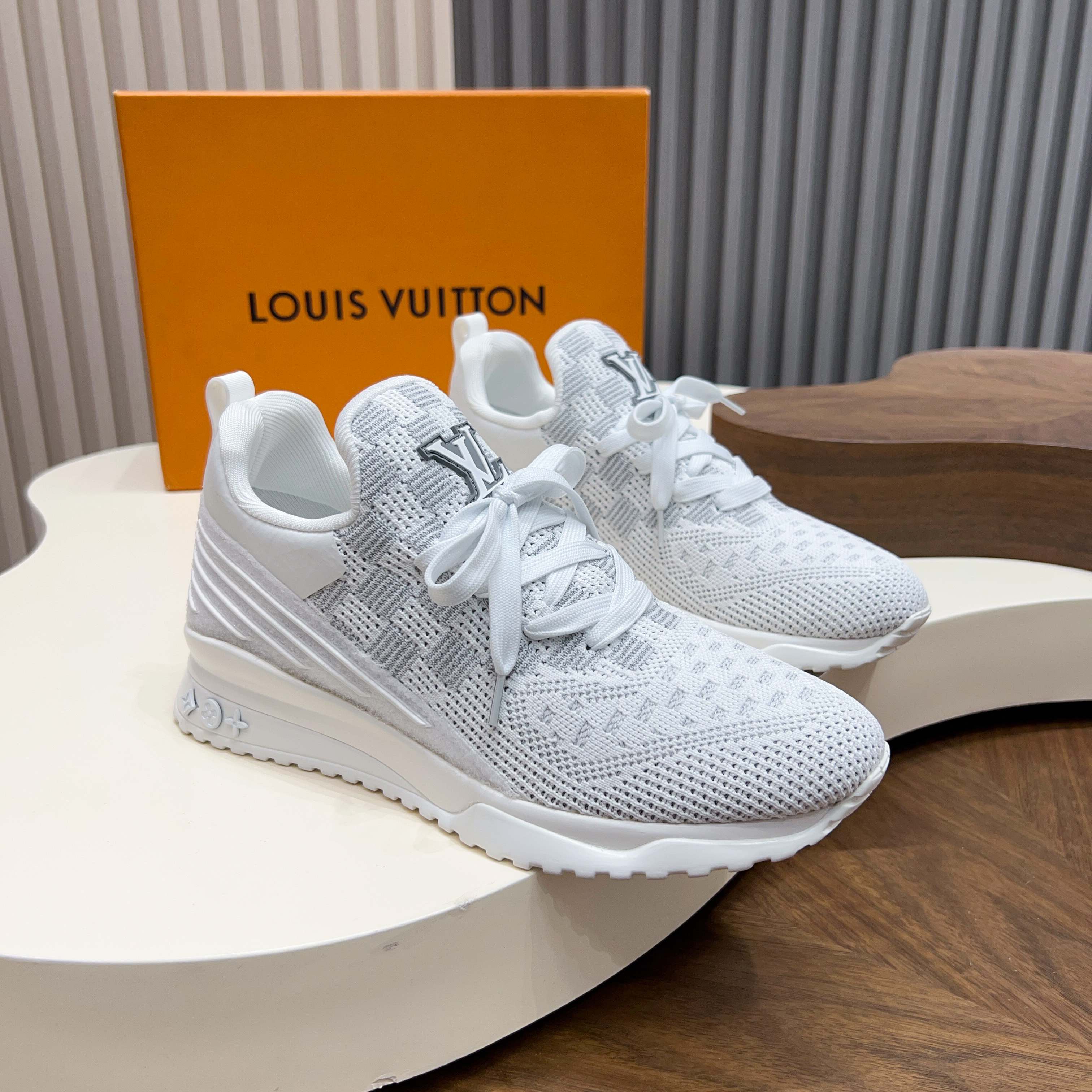 Cheap Louis Vuitton Sneakers For Men in 208941, $120 USD- [IB208941] - Replica Louis Vuitton Sneakers For Men