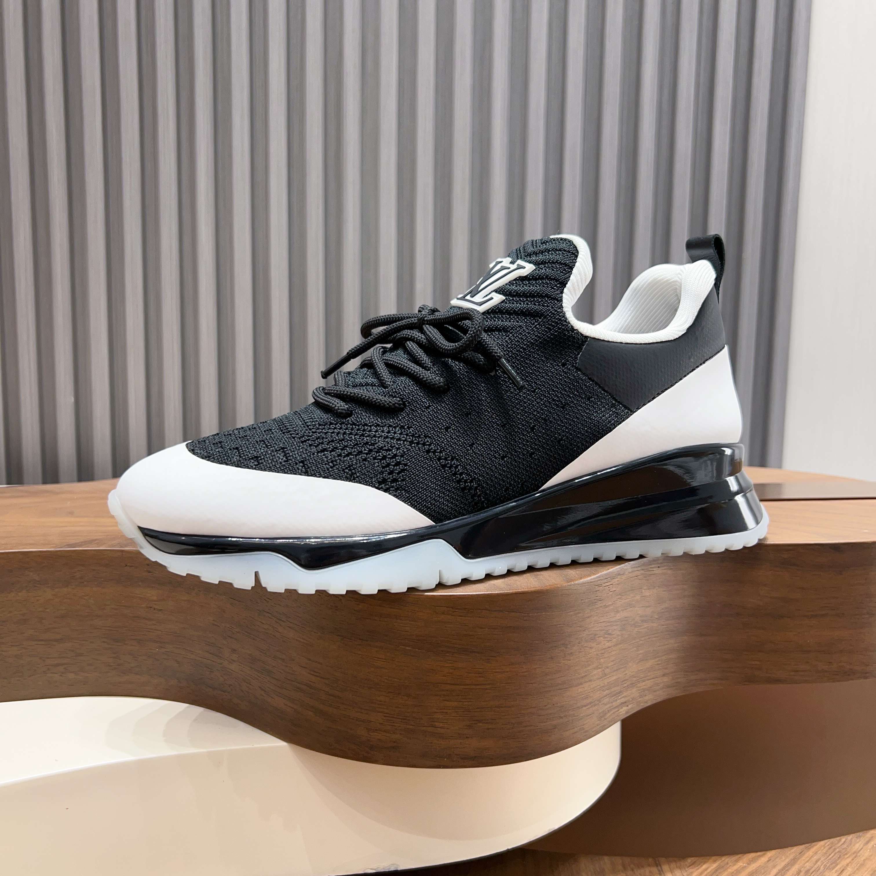 Cheap Louis Vuitton Sneakers For Men in 208949, $120 USD- [IB208949] - Replica Louis Vuitton Sneakers For Men