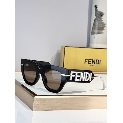 Fendi AAA quality Sunglasses in 209032