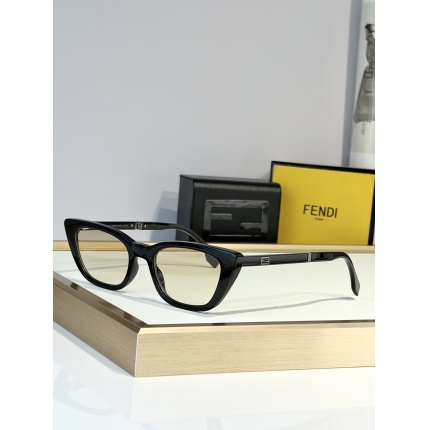 Fendi AAA quality Sunglasses in 209050