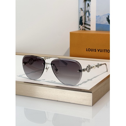 Louis Vuitton AAA quality Sunglasses in 209067