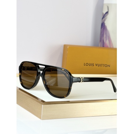 Louis Vuitton AAA quality Sunglasses in 209075