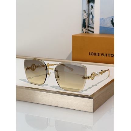 Cheap Louis Vuitton AAA quality Sunglasses in 209083, $45 USD- [IB209083] - Replica Louis Vuitton AAA Quality Sunglasses