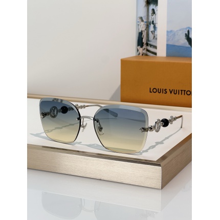 Louis Vuitton AAA quality Sunglasses in 209085
