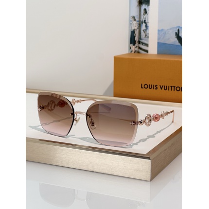Louis Vuitton AAA quality Sunglasses in 209089