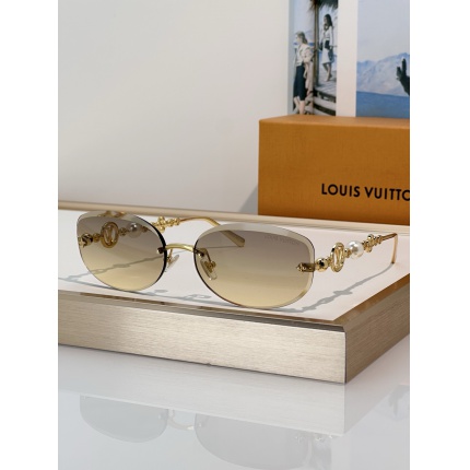 Louis Vuitton AAA quality Sunglasses in 209093