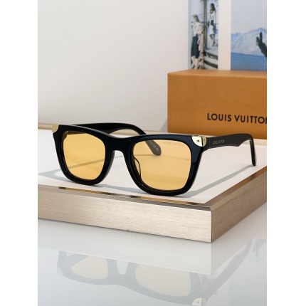 Louis Vuitton AAA quality Sunglasses in 209111