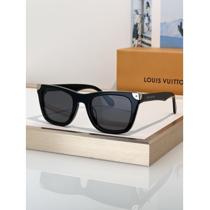 Cheap Louis Vuitton AAA quality Sunglasses in 209121, $45 USD- [IB209121] - Replica Louis Vuitton AAA Quality Sunglasses