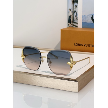 Louis Vuitton AAA quality Sunglasses in 209125