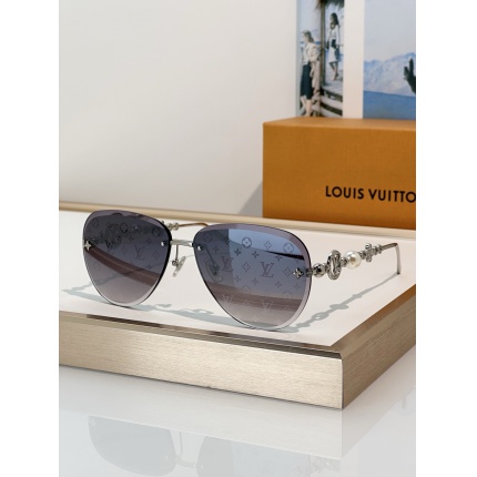 Louis Vuitton AAA quality Sunglasses in 209128