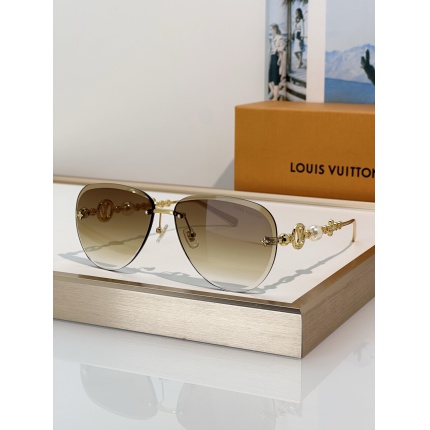 Louis Vuitton AAA quality Sunglasses in 209131