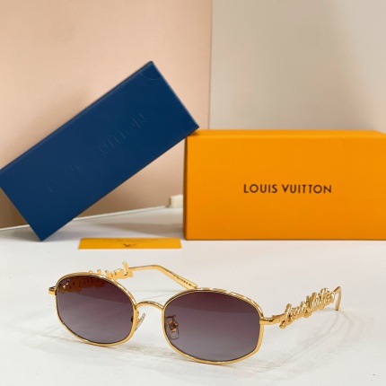 Louis Vuitton AAA Quality Sunglasses in 209137