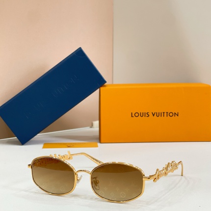 Louis Vuitton AAA Quality Sunglasses in 209138