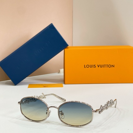 Louis Vuitton AAA Quality Sunglasses in 209141