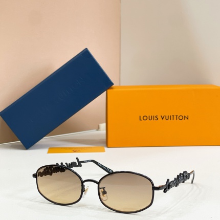 Louis Vuitton AAA Quality Sunglasses in 209143
