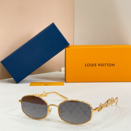 Louis Vuitton AAA Quality Sunglasses in 209145