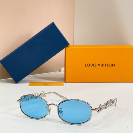 Louis Vuitton AAA Quality Sunglasses in 209146