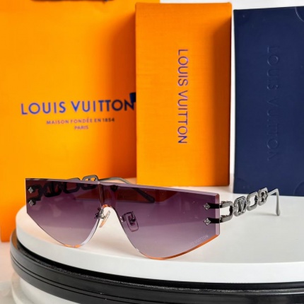 Louis Vuitton AAA Quality Sunglasses in 209155