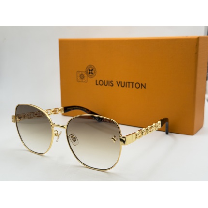 Louis Vuitton AAA Quality Sunglasses in 209157