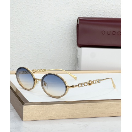 Gucci AAA Quality Sunglasses in 209169