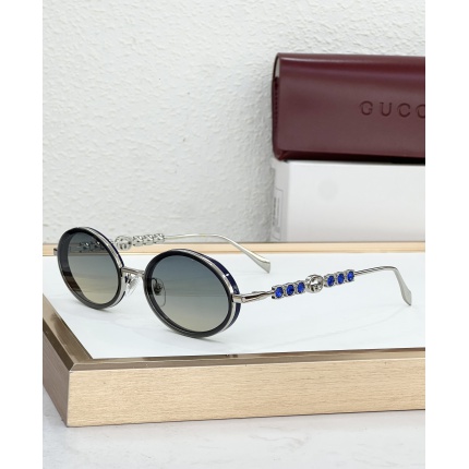 Gucci AAA Quality Sunglasses in 209170