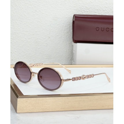 Gucci AAA Quality Sunglasses in 209173