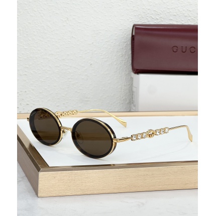 Gucci AAA Quality Sunglasses in 209174