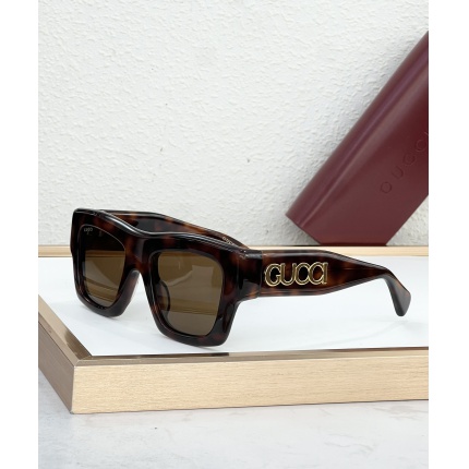Gucci AAA Quality Sunglasses in 209175