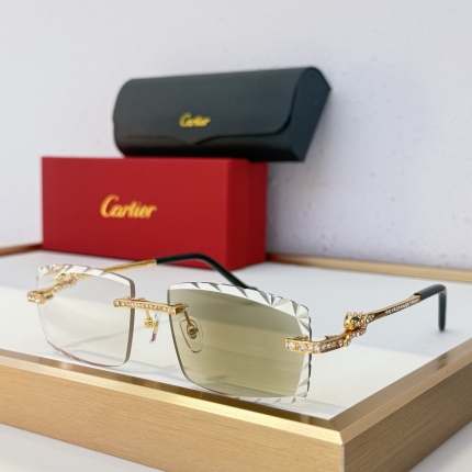 Cartier AAA Quality Sunglasses in 209282