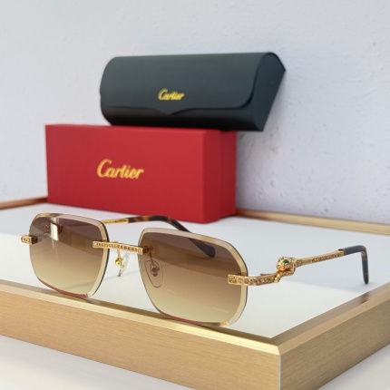 Cartier AAA Quality Sunglasses in 209302
