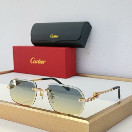 Cartier AAA Quality Sunglasses in 209305