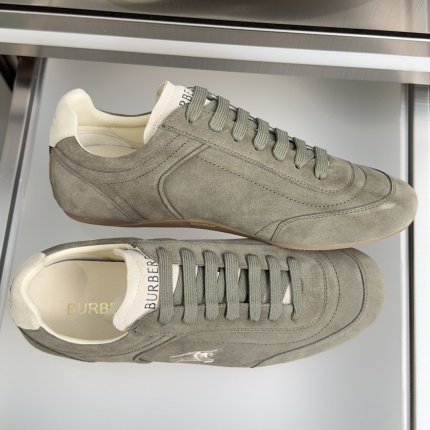 New Arrivals Burberry Sneakers For Men in 209616