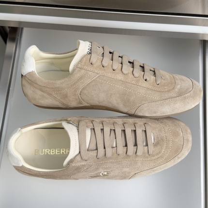 New Arrivals Burberry Sneakers For Men in 209617