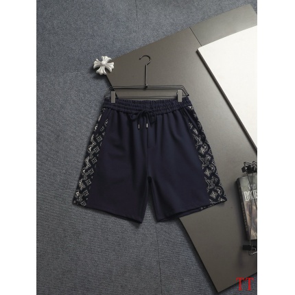 Louis Vuitton Short Pants For Men in 209713